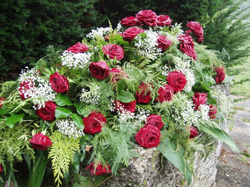 funeraire-GATTIERES-min_roses-61203